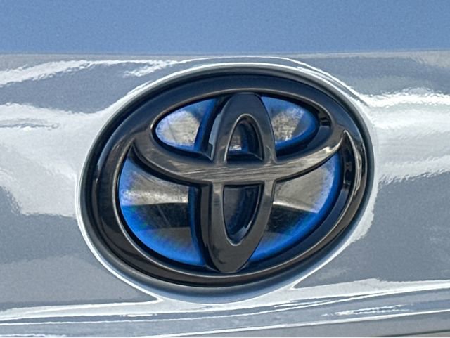 Used 2024 Toyota Highlander LE FWD image 44