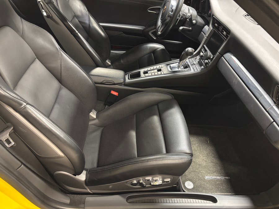 Used 2013 Porsche 911 Carrera 4S image 11