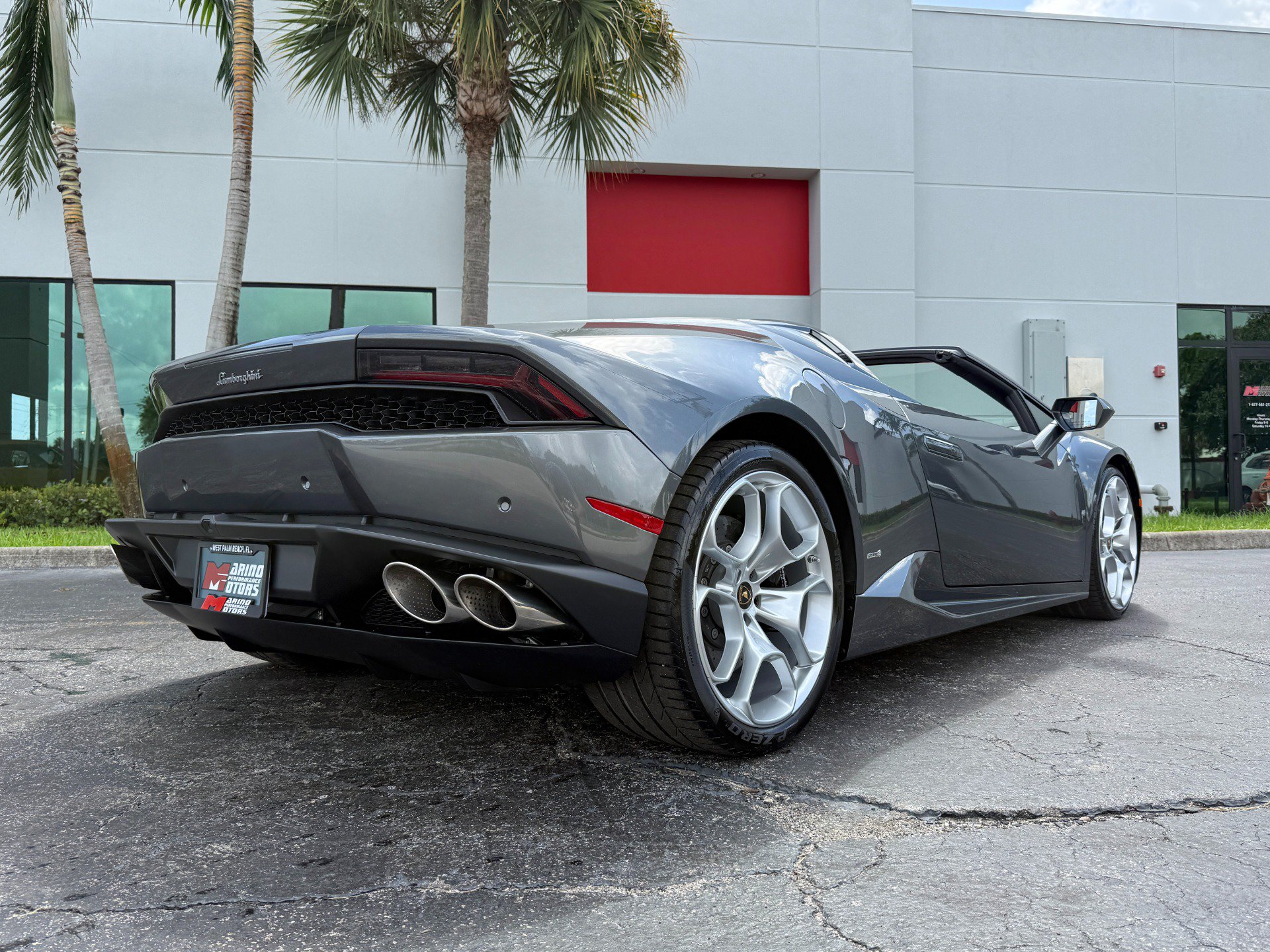 Used 2016 Lamborghini Huracan LP 610-4 AWD/4WD image 18