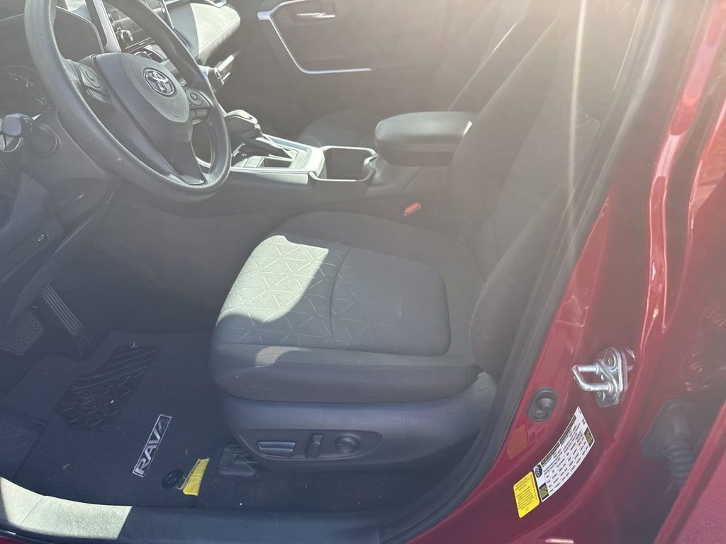 Certified 2023 Toyota RAV4 XLE w/ Convenience Package image 5