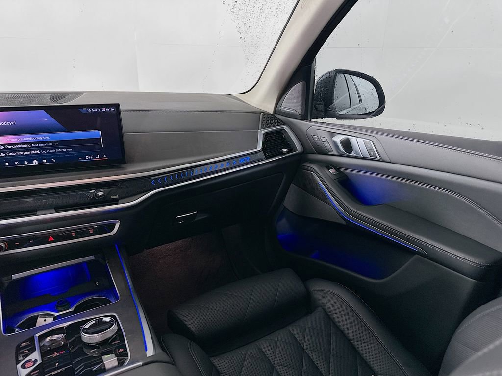 Used 2024 BMW X7 xDrive40i w/ Executive Package image 31