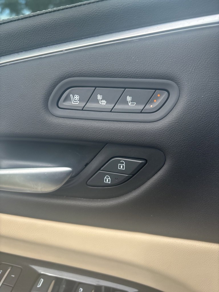 Used 2023 Cadillac Escalade Premium Luxury w/ Performance Package image 25