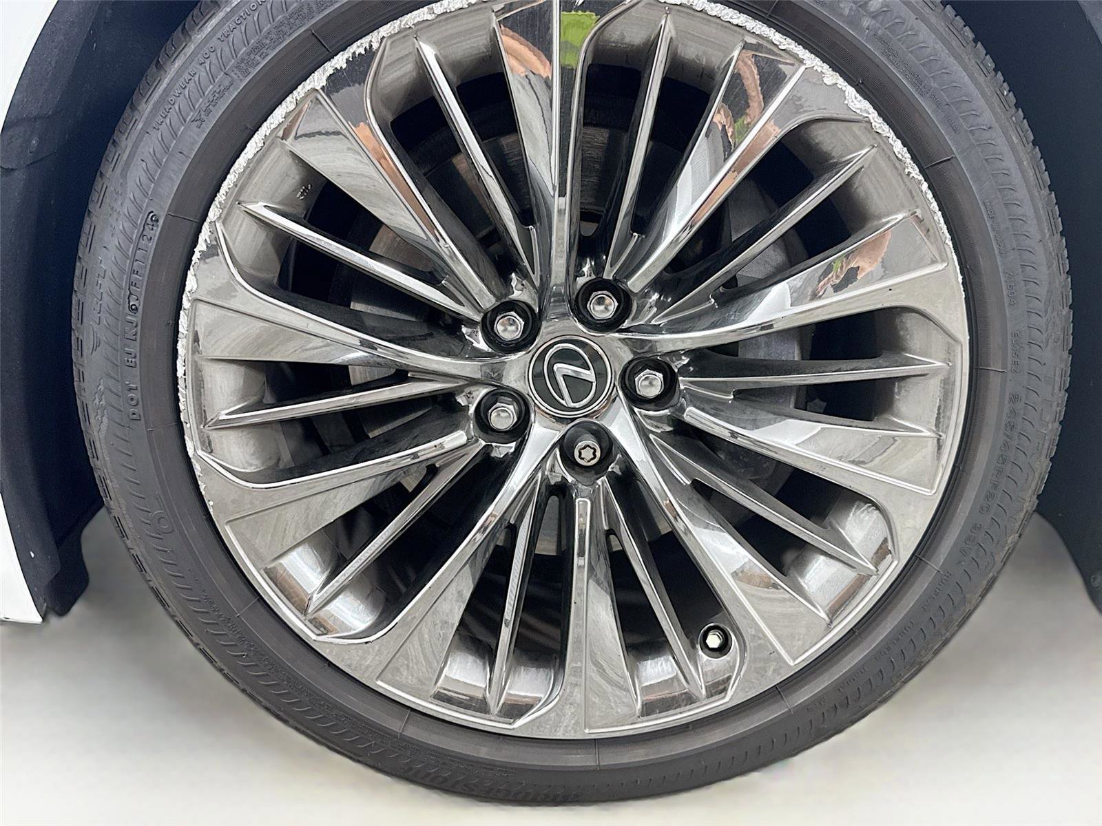 Used 2018 Lexus LS 500 AWD w/ Luxury Package image 13