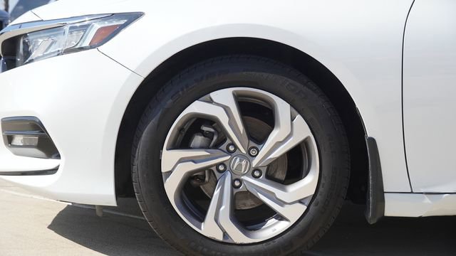 Used 2018 Honda Accord EX image 5