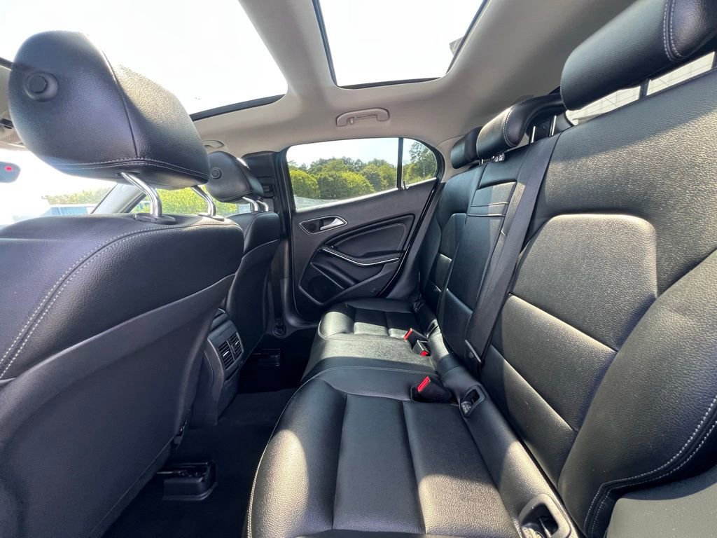 Used 2015 Mercedes-Benz GLA 250 image 12