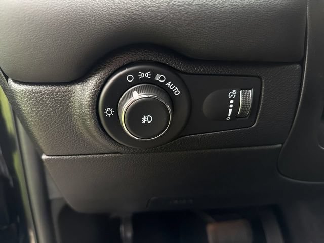 Used 2023 Dodge Durango R/T AWD/4WD image 17