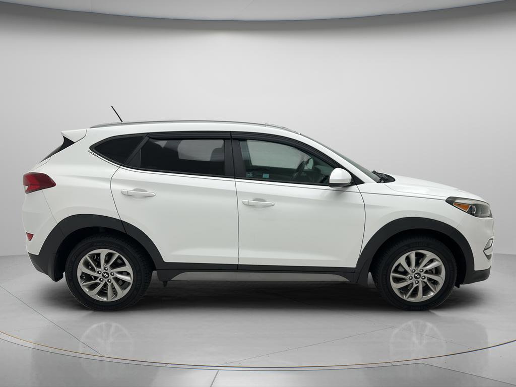 Used 2017 Hyundai Tucson SE AWD/4WD image 4
