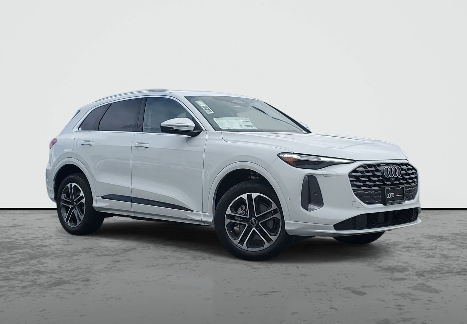 New 2025 Audi Q5 Premium Plus AWD/4WD image 2