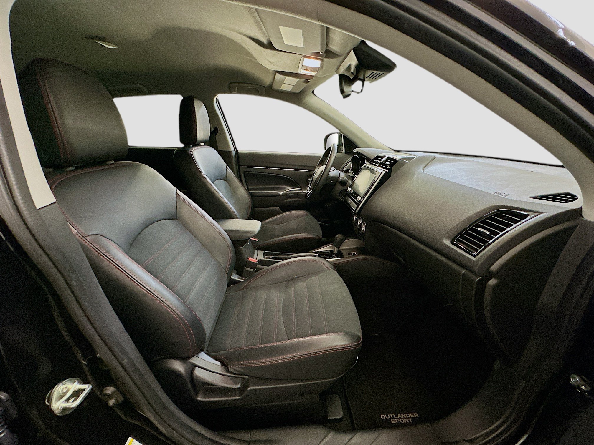 Used 2024 Mitsubishi Outlander Sport AWD image 31
