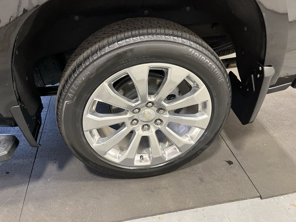 Certified 2022 Chevrolet Silverado 1500 High Country AWD/4WD image 29