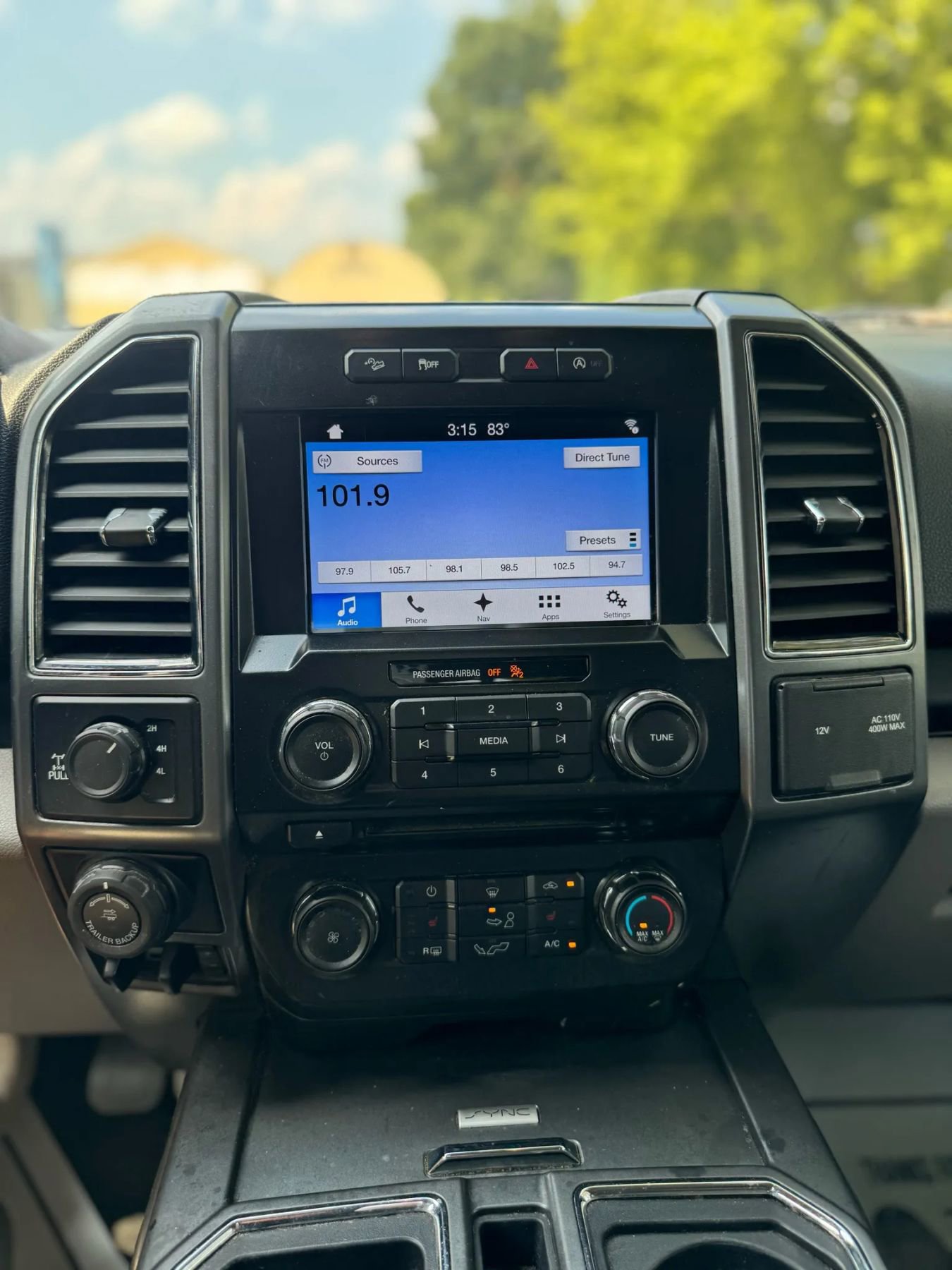 Used 2017 Ford F150 XLT w/ Equipment Group 302A Luxury image 12