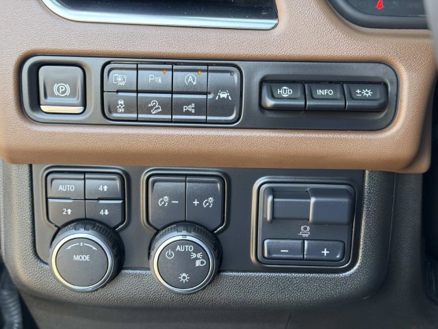 Used 2024 Chevrolet Tahoe High Country w/ Advanced Technology Package AWD/4WD image 26