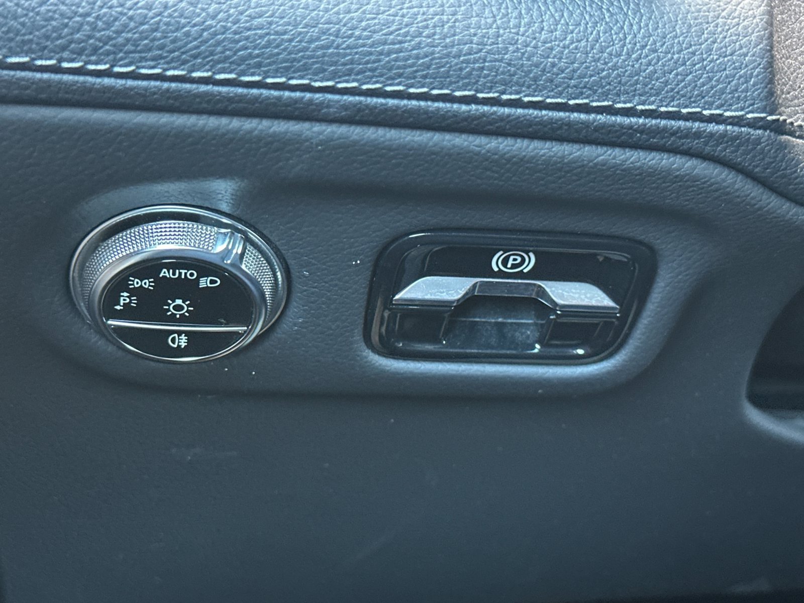 Certified 2023 Mercedes-Benz EQS 580 4MATIC SUV image 31