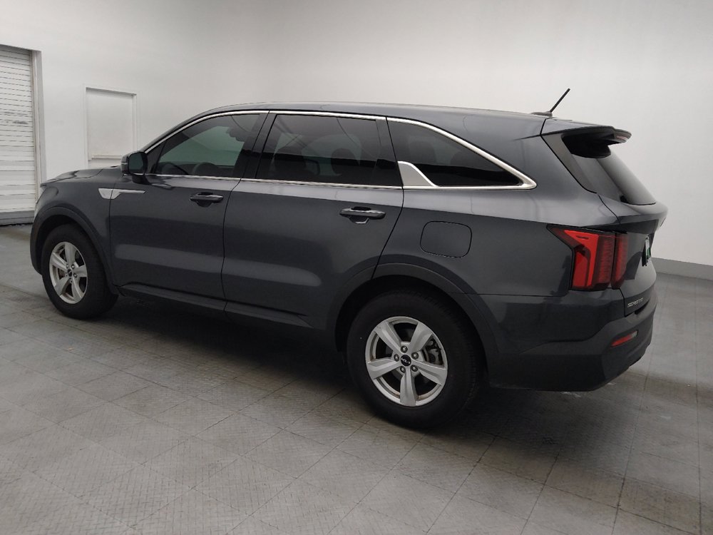 Used 2023 Kia Sorento LX FWD image 3