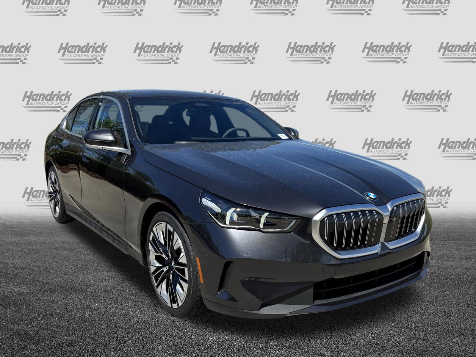 Certified 2025 BMW 530i image 2