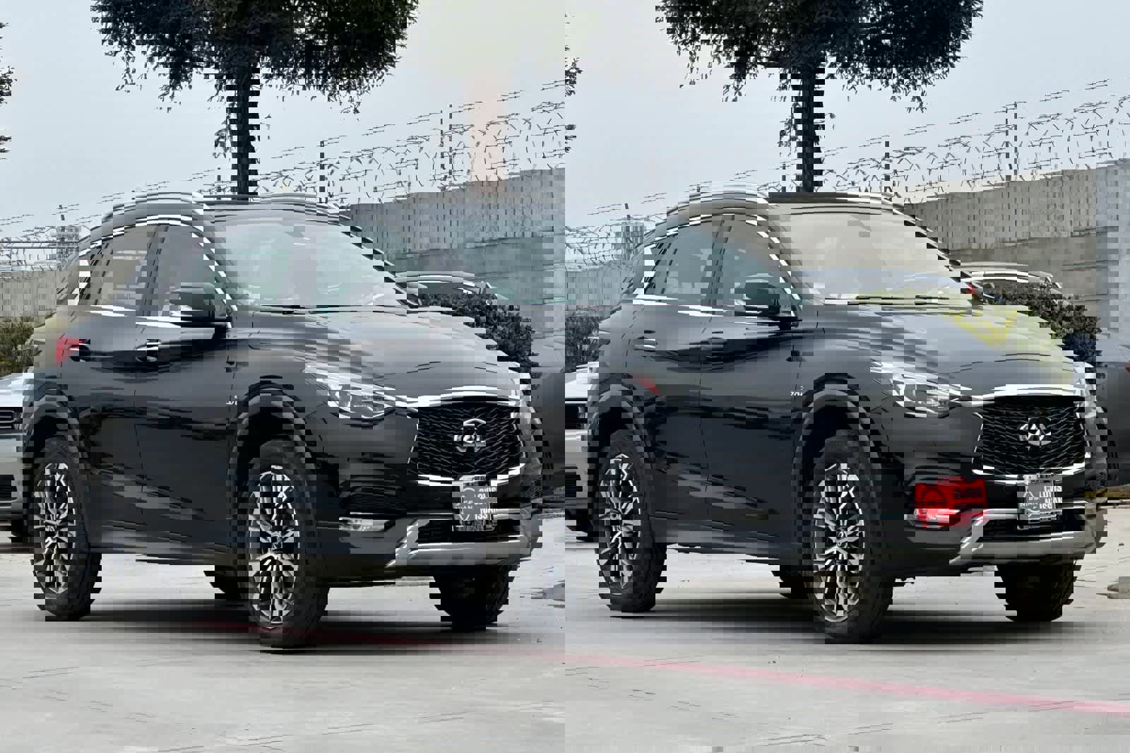 Used 2017 INFINITI QX30 Premium w/ Navigation Package image 10