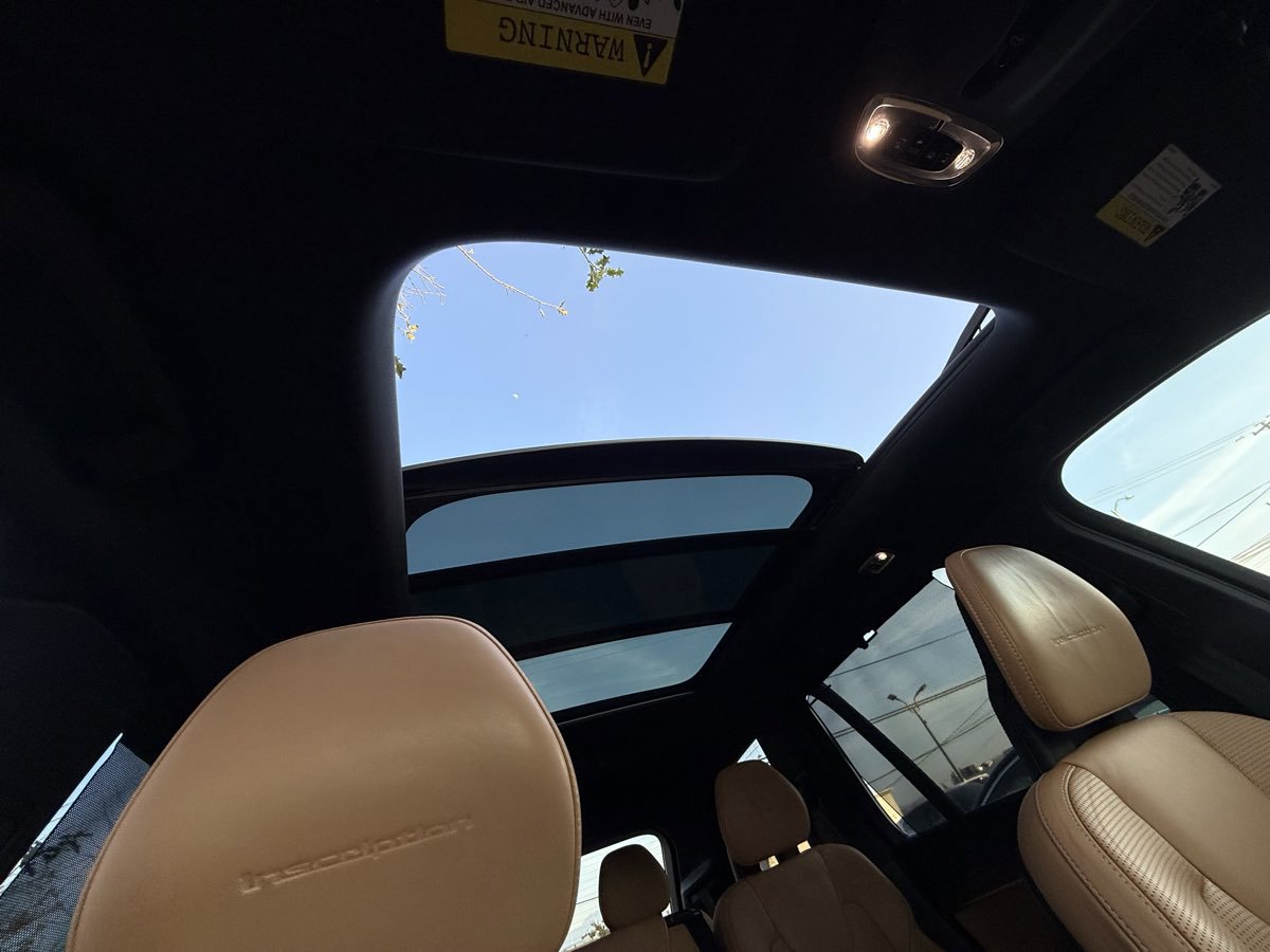 Used 2017 Volvo XC90 T6 Inscription w/ Vision Package image 28