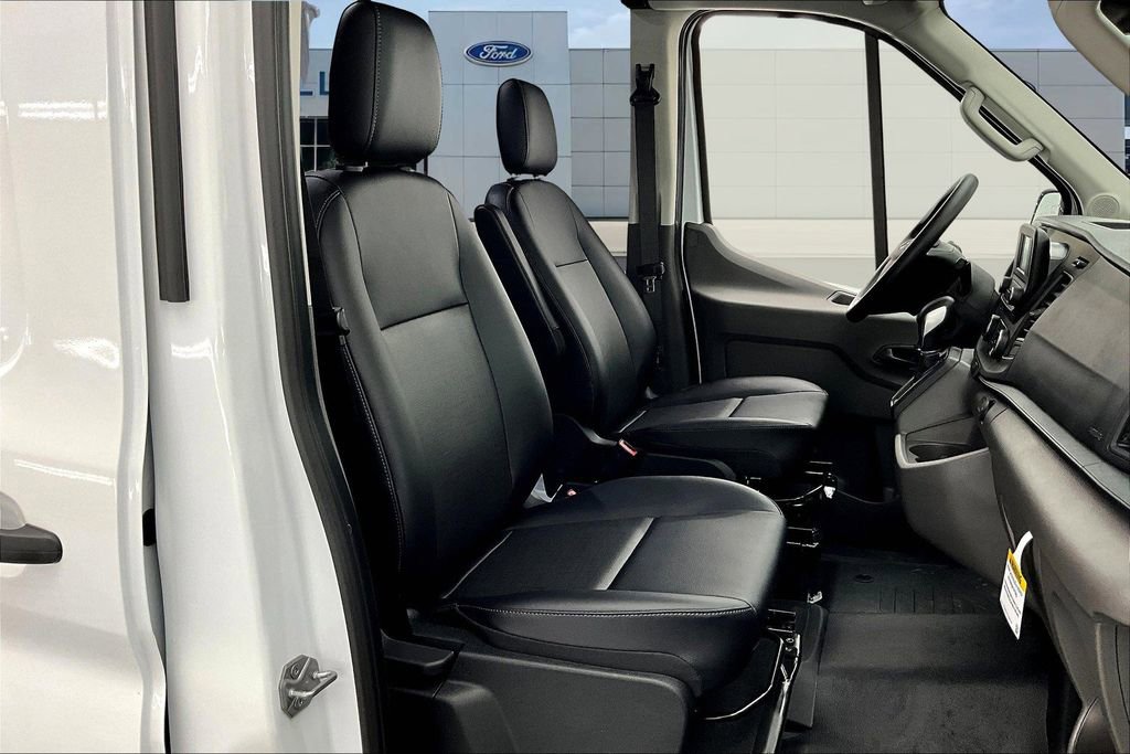 New 2025 Ford Transit 250 148 Medium Roof image 11