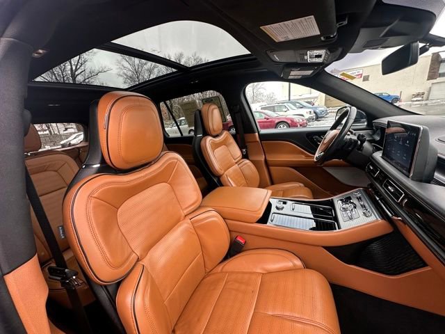 Certified 2023 Lincoln Aviator Black Label image 30