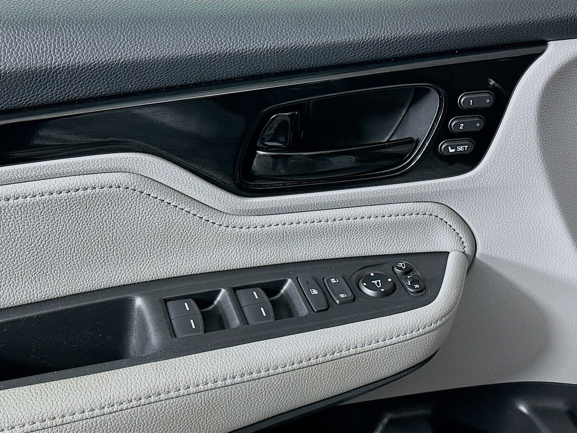 Used 2019 Honda Odyssey Elite image 15