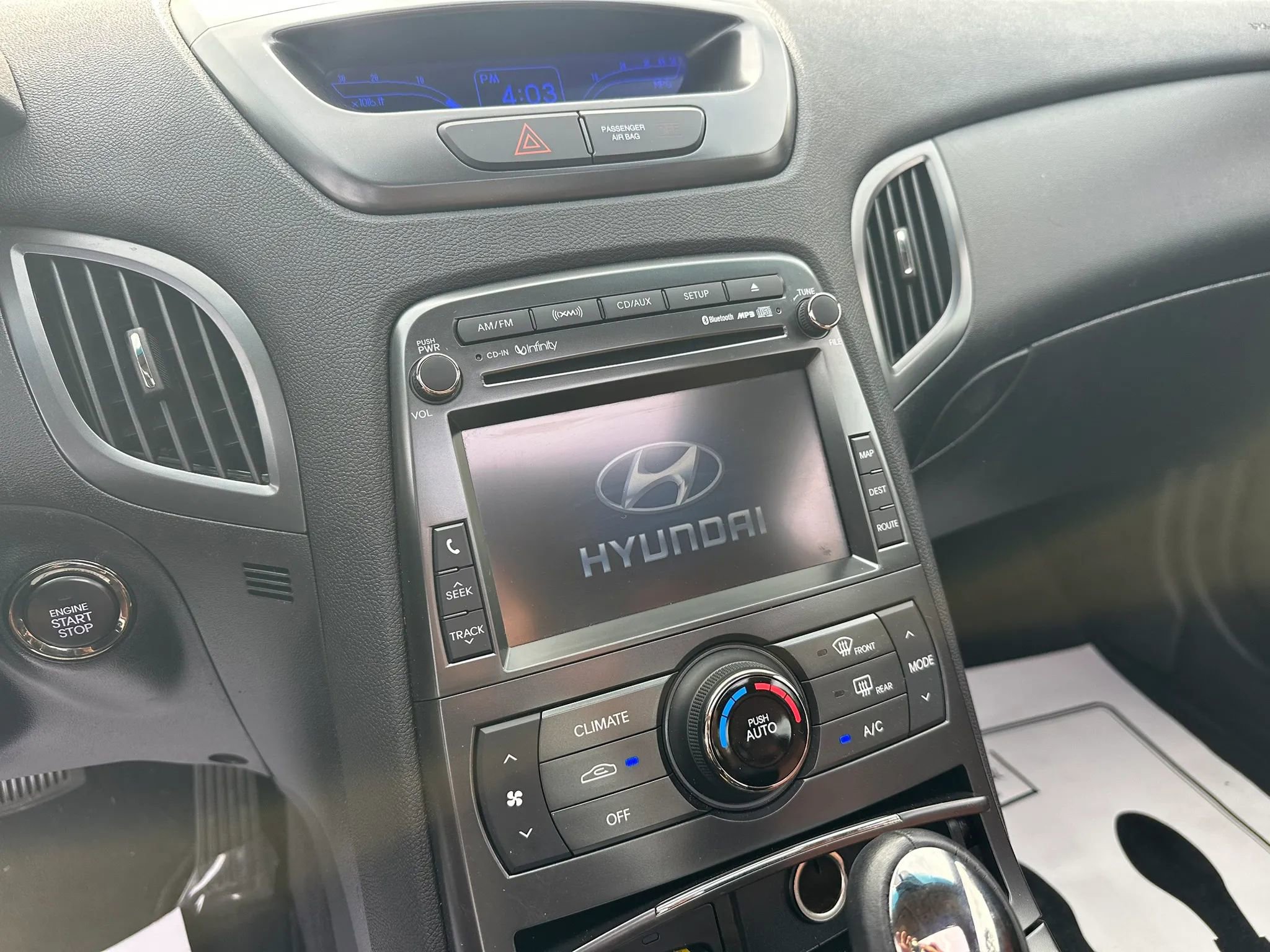 Used 2011 Hyundai Genesis 3.8 image 24