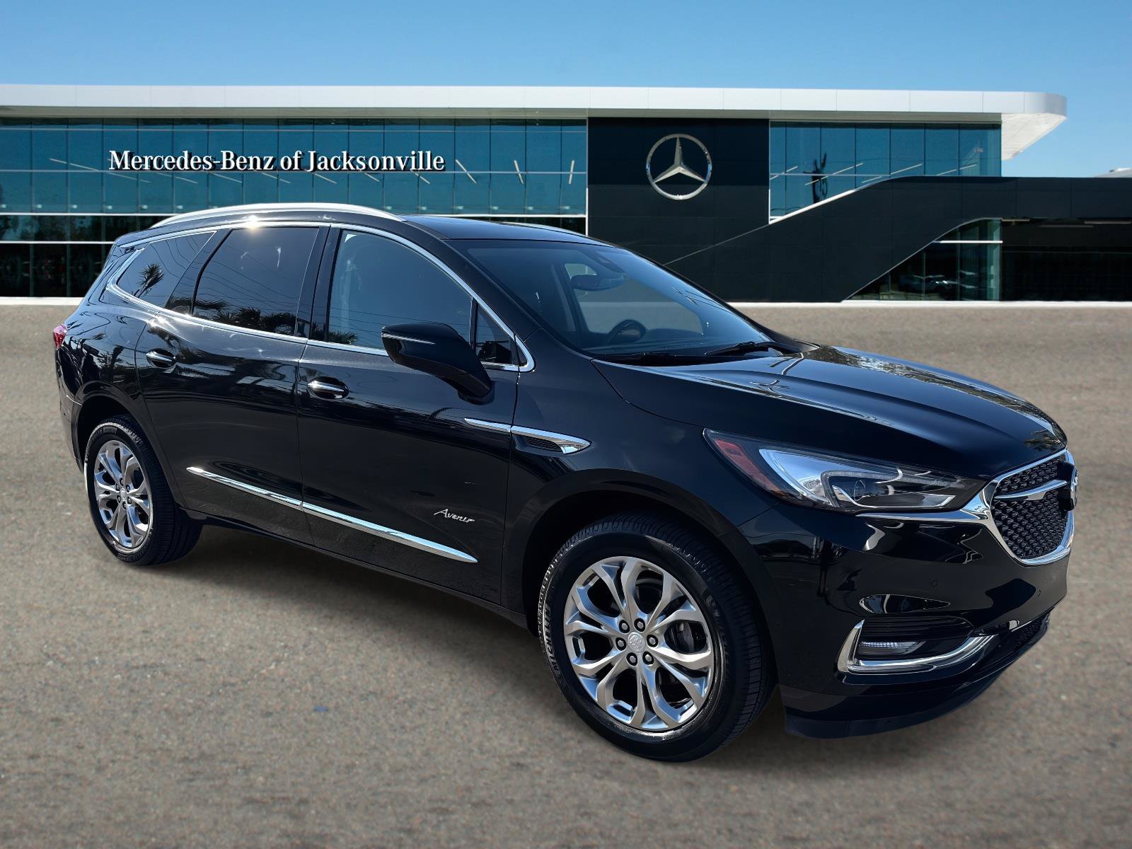 Used 2019 Buick Enclave Avenir w/ Avenir Technology Package FWD image 1