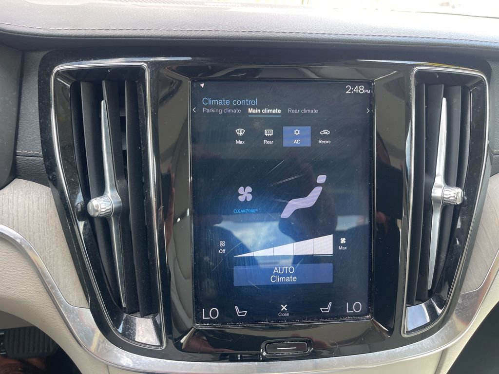 Used 2020 Volvo S60 T6 Inscription image 17