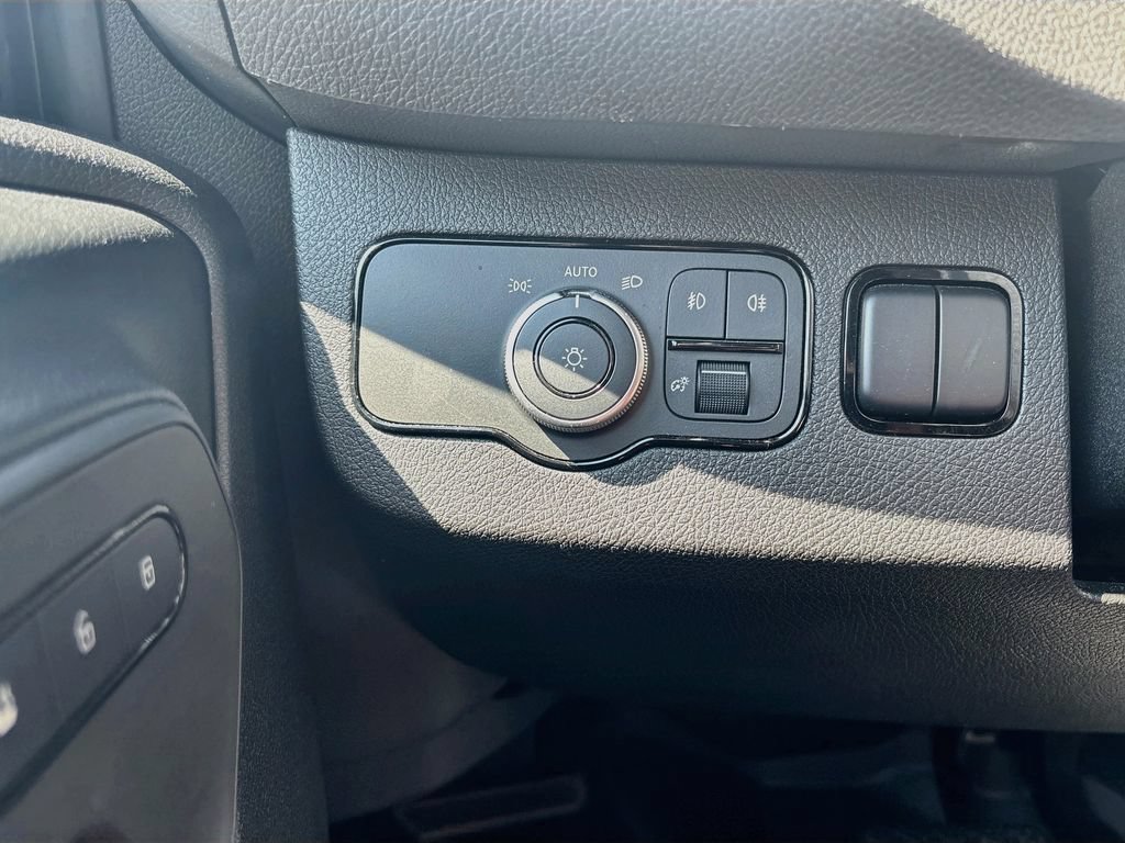 Used 2023 Mercedes-Benz Sprinter 3500 image 42