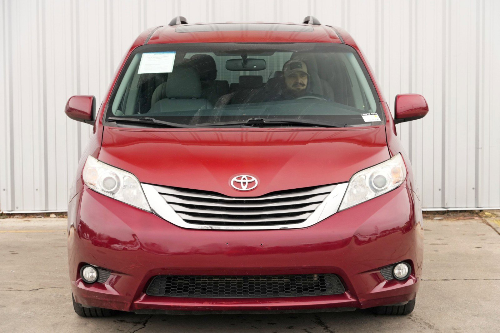 Used 2016 Toyota Sienna XLE FWD image 43