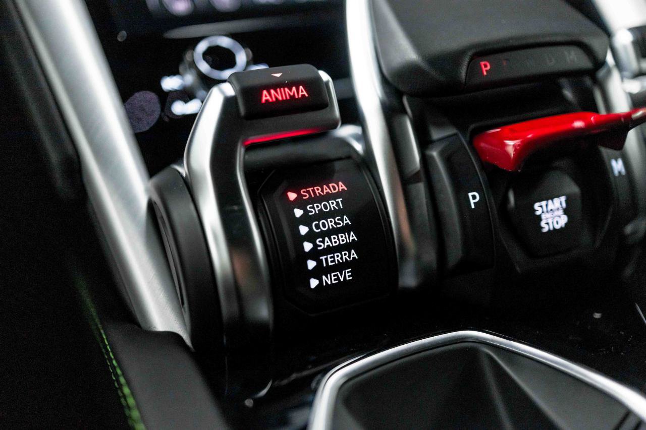 Used 2020 Lamborghini Urus Base image 65