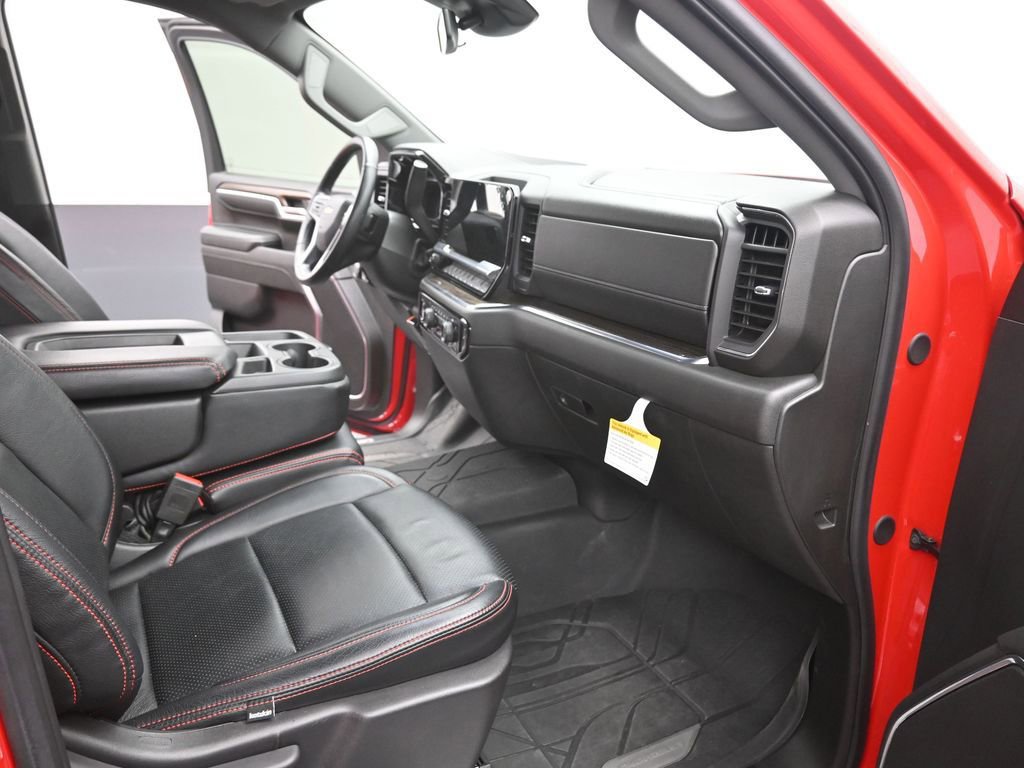 Used 2024 Chevrolet Silverado 1500 LT image 24
