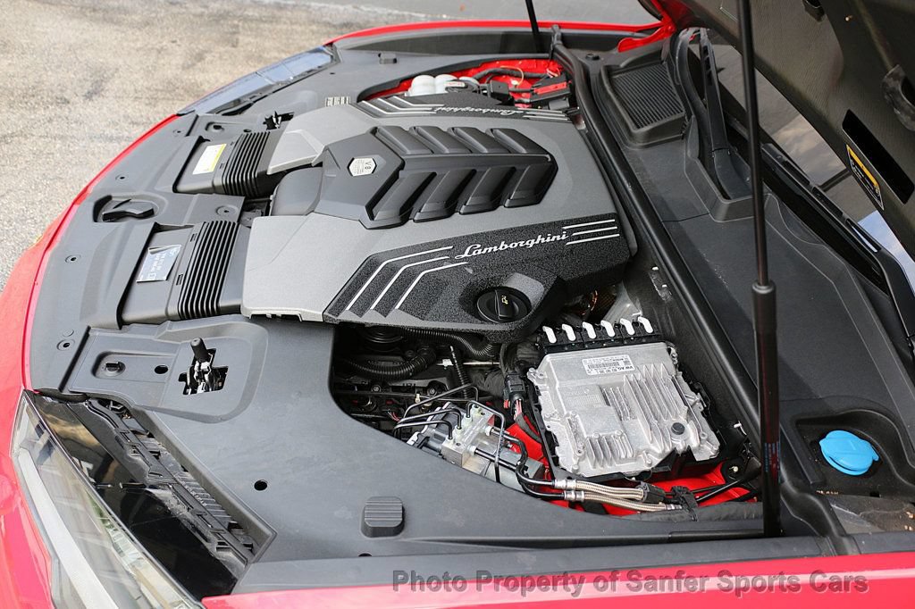 Used 2024 Lamborghini Urus S AWD/4WD image 17
