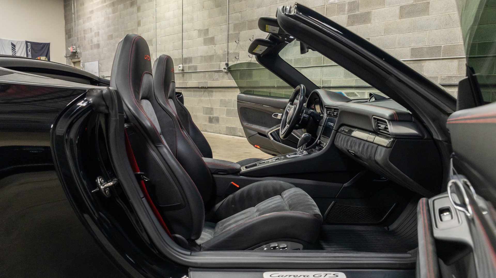 Used 2019 Porsche 911 Carrera 4 GTS image 47