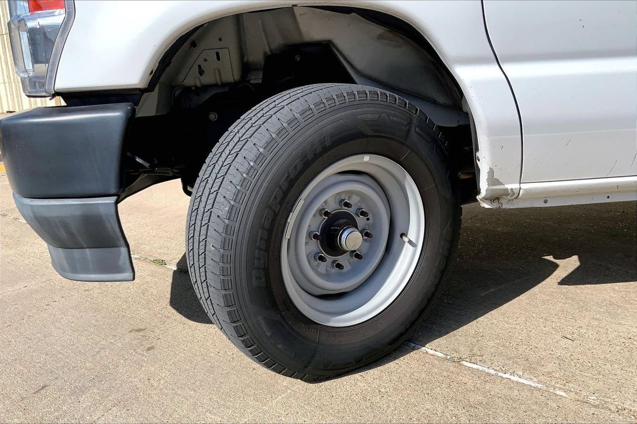 Used 2022 Ford E-350 and Econoline 350 Super Duty RWD image 20