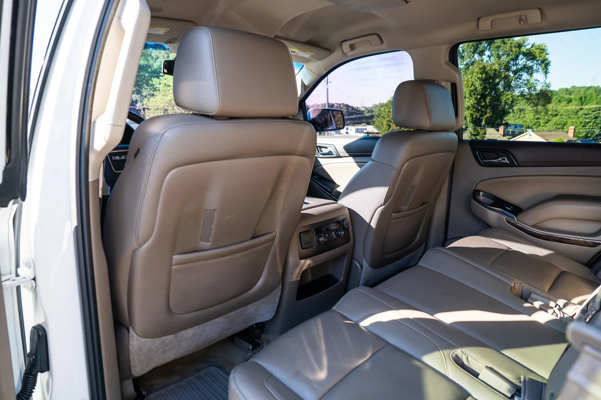 Used 2015 GMC Yukon SLT RWD image 27