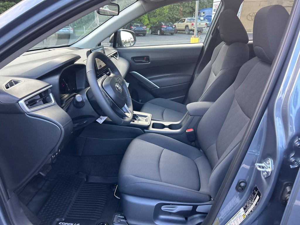 New 2026 Toyota Corolla Cross LE w/ Moonroof Package AWD/4WD image 9
