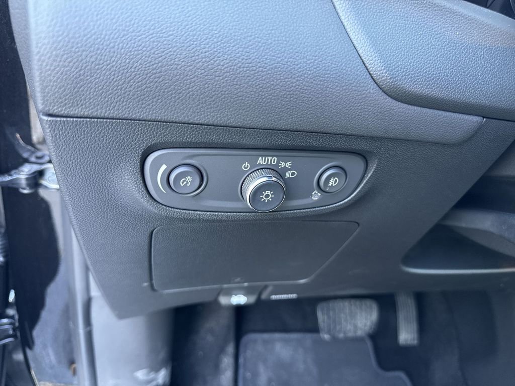 Certified 2022 Buick Encore GX Preferred w/ Cold Weather Comfort Package image 17