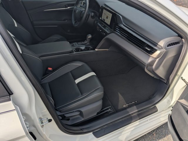 Used 2025 Toyota Camry SE image 12