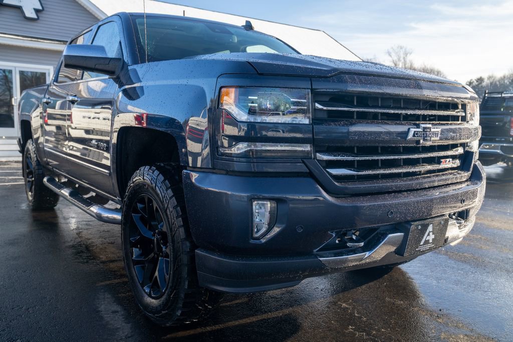 Used 2018 Chevrolet Silverado 1500 LTZ Z71 w/ Centennial Edition image 9