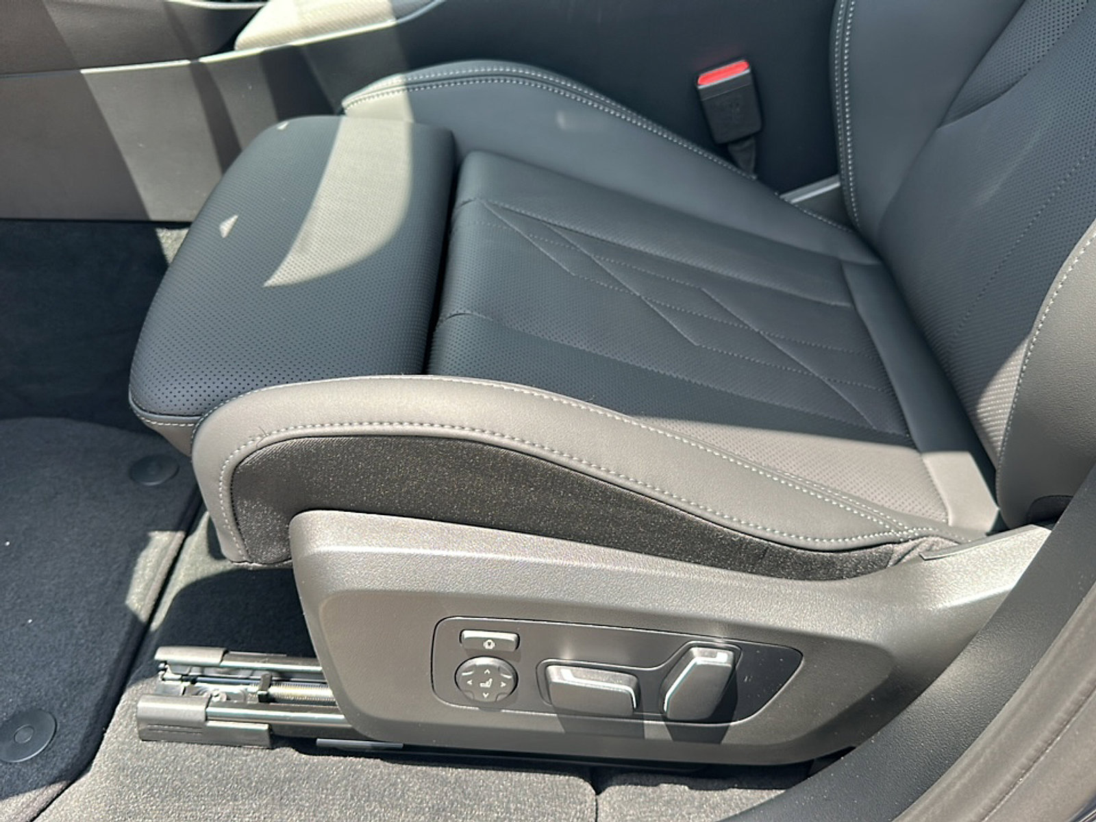 New 2025 BMW X3 xDrive30i w/ Premium Package image 12