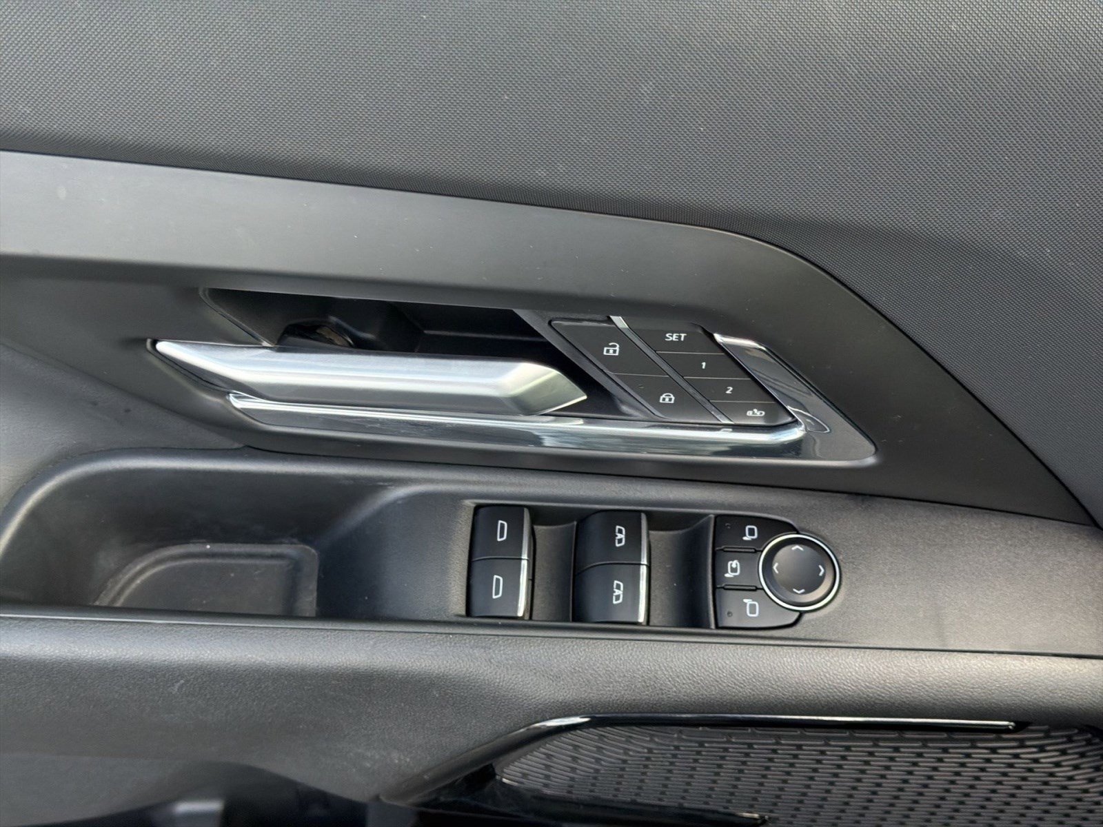 Used 2025 Chevrolet Silverado EV RST image 23