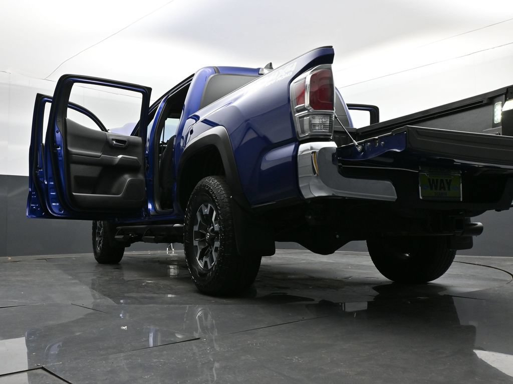 Used 2023 Toyota Tacoma TRD Off-Road w/ Black Out Package (TMS) AWD/4WD image 39