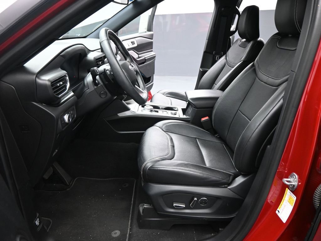 Used 2020 Ford Explorer ST w/ ST Street Pack image 10