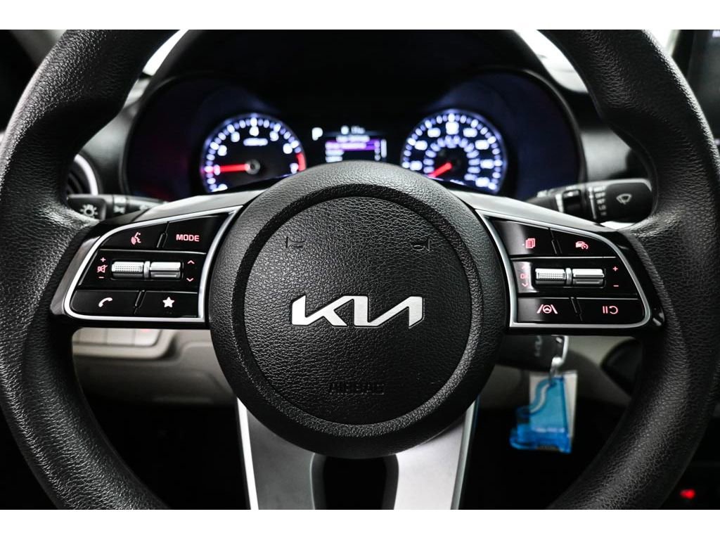 Used 2023 Kia Forte LXS FWD image 31