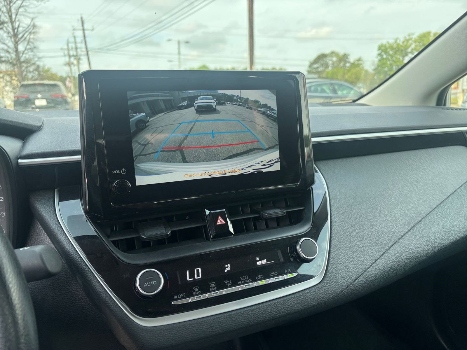 Used 2025 Toyota Corolla LE image 23