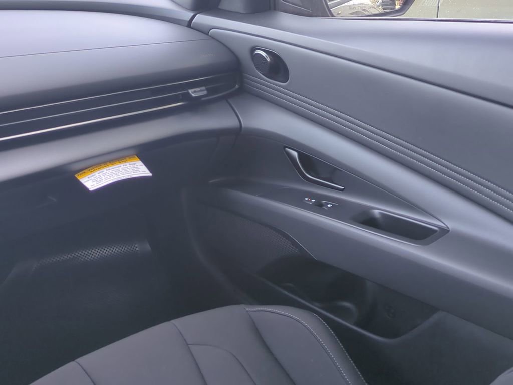 New 2026 Hyundai Elantra Sport image 18