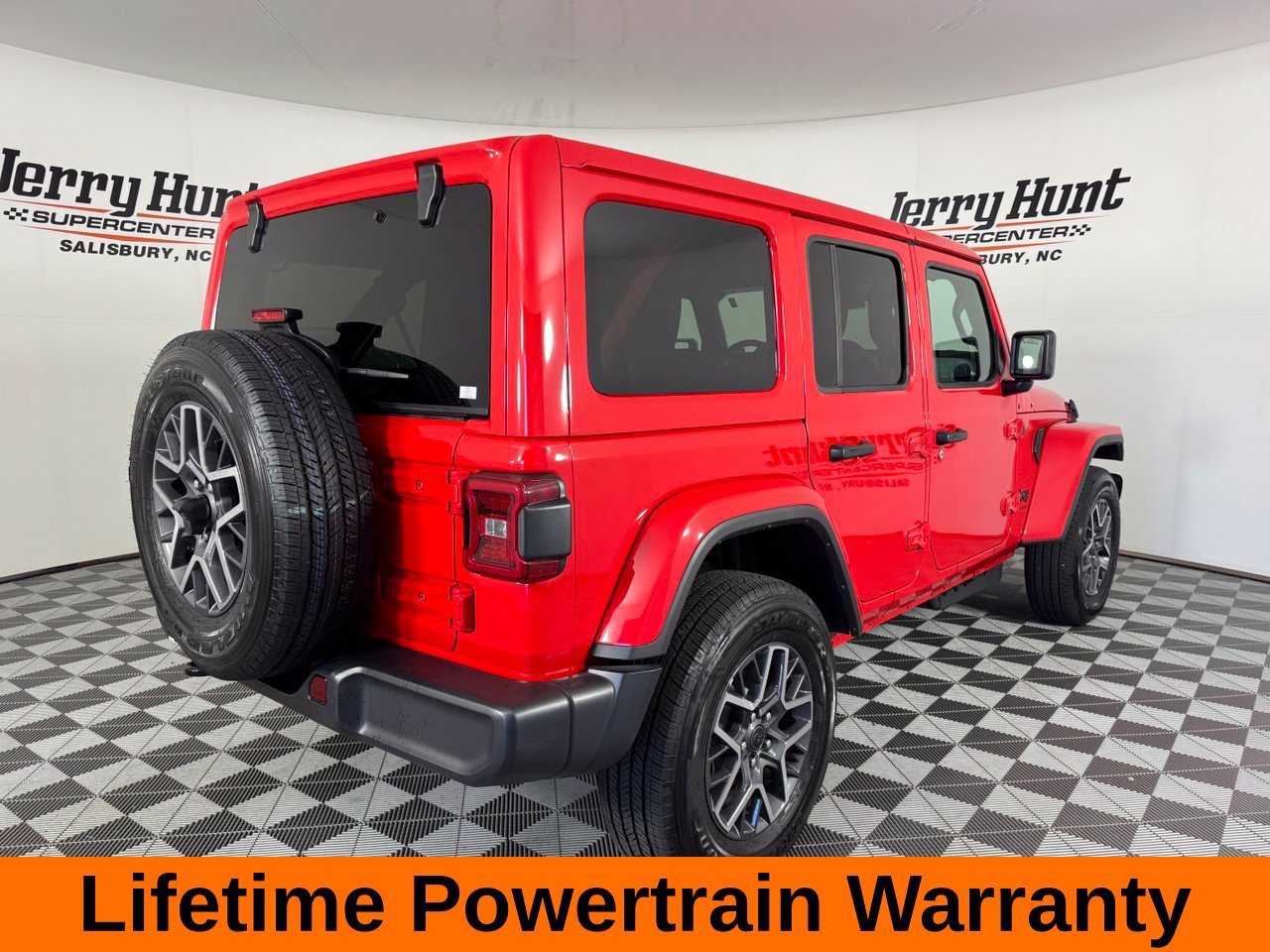 Used 2026 Jeep Wrangler Unlimited Sahara AWD/4WD image 7