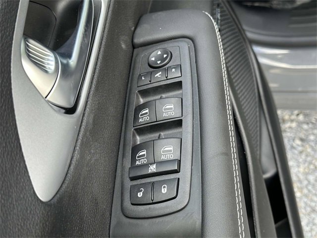 New 2025 Chrysler Pacifica Limited w/ Uconnect Theater Family Group image 15