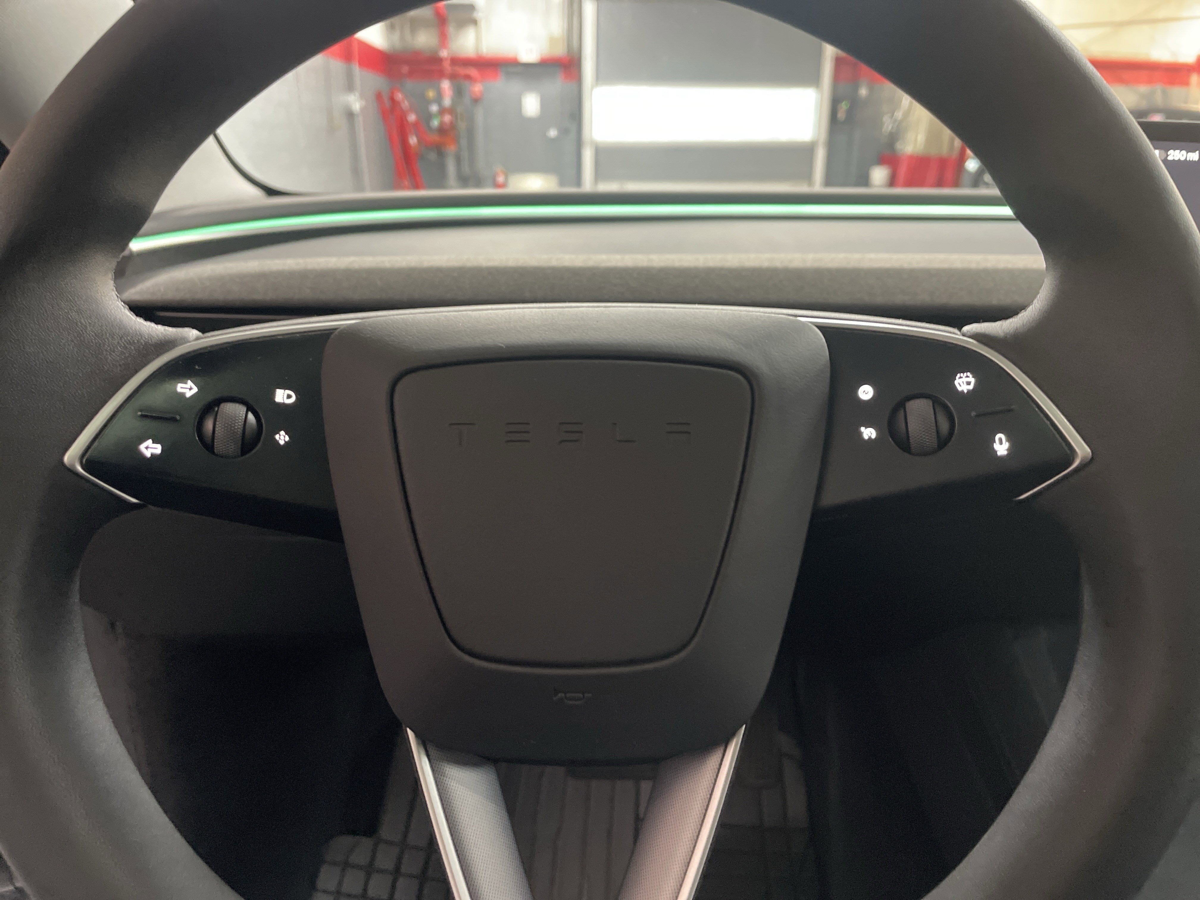 Used 2024 Tesla Model 3 image 18