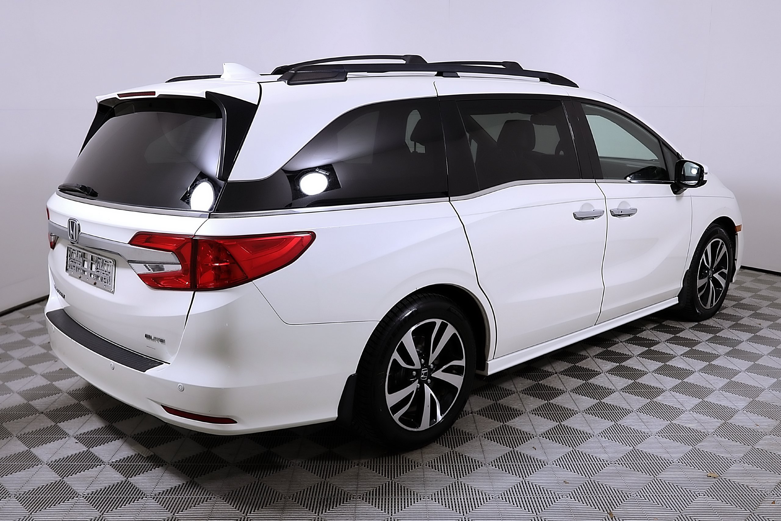 Used 2019 Honda Odyssey Elite image 6